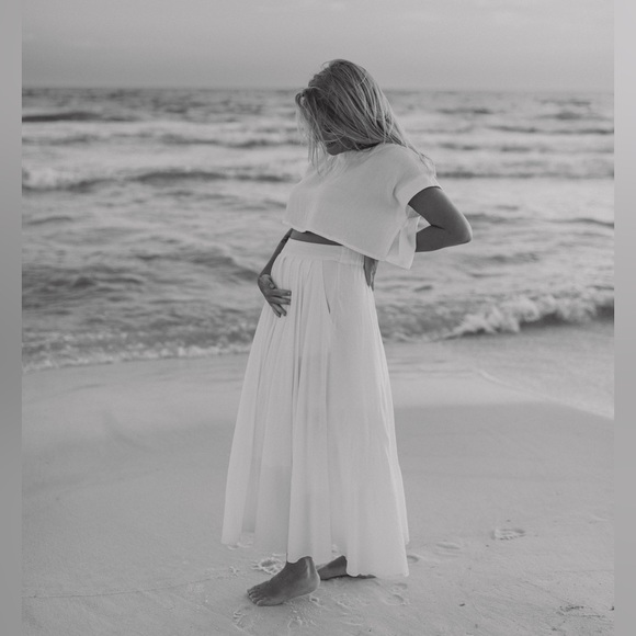 These Three Linley Set - Picture 2 of 2